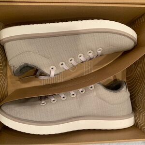 New in box allbirds gray canvas Piper canvas sneaker, Men’s size 11